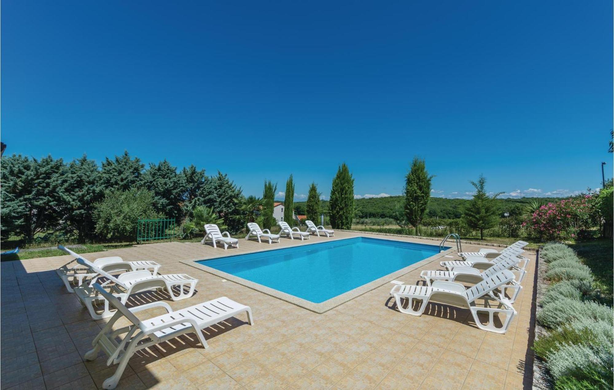 Apartment Mugeba Ii Poreč